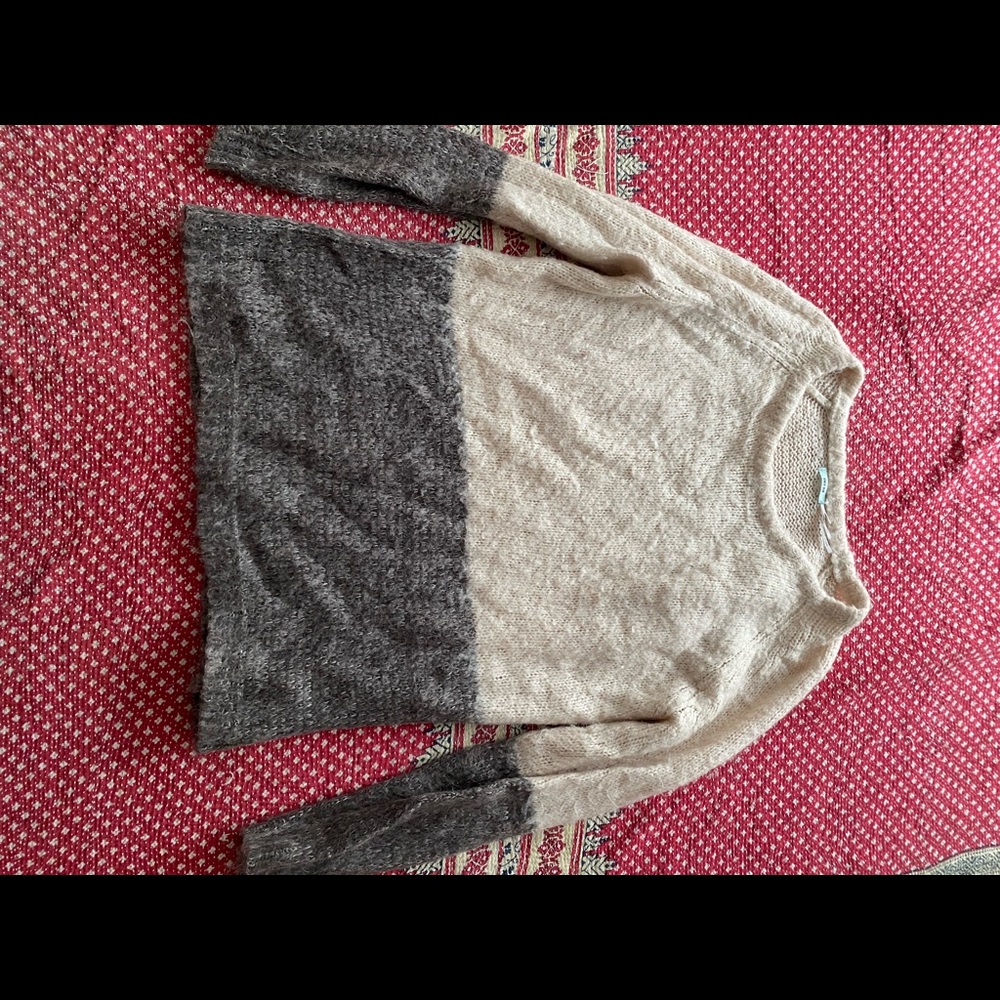 Kimchi Blue two tone sweater